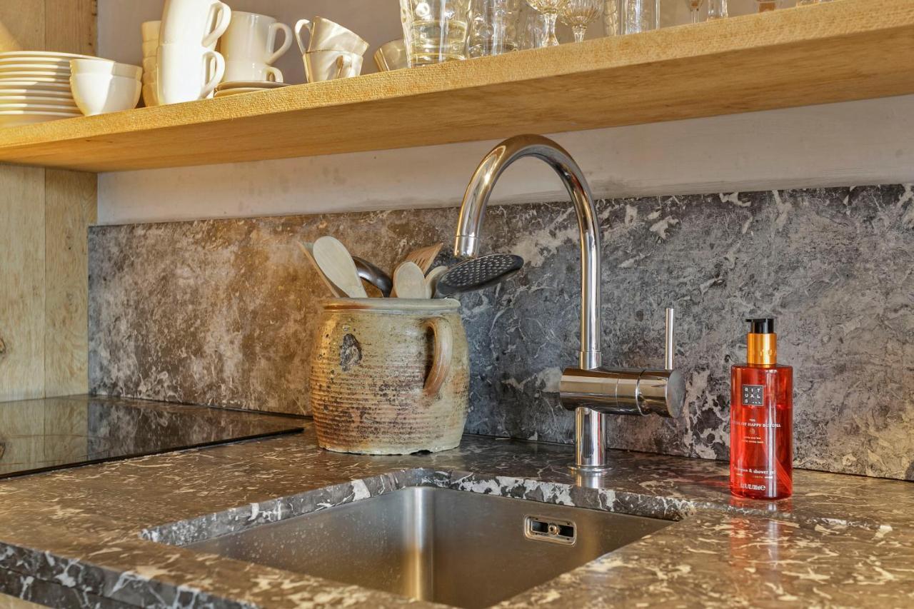 Loft Katelijne Luxurious Escape In The Heart Of Historic Bruges Apartment ภายนอก รูปภาพ